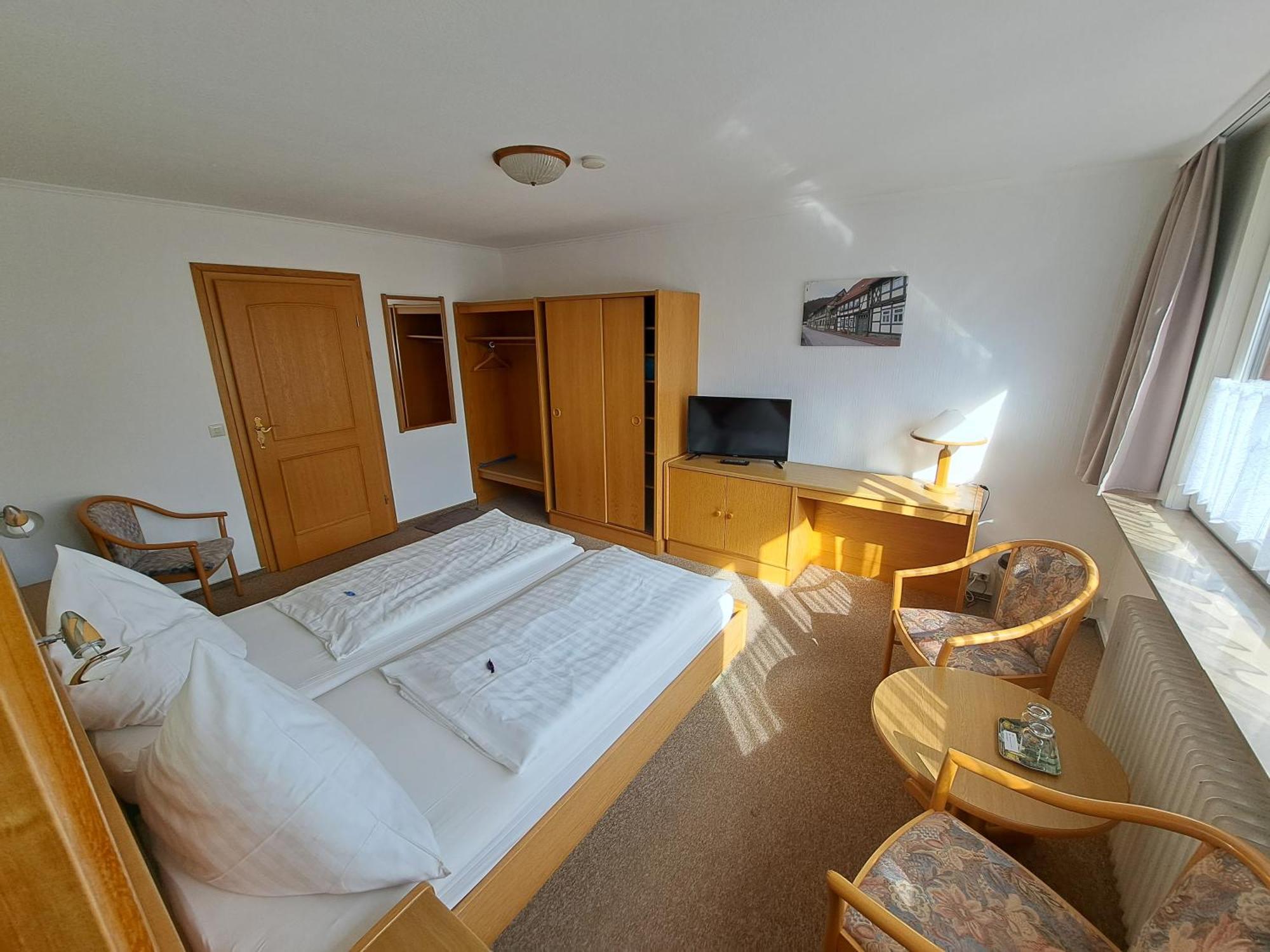 Hotel Ingeburg 바트사흐사 외부 사진